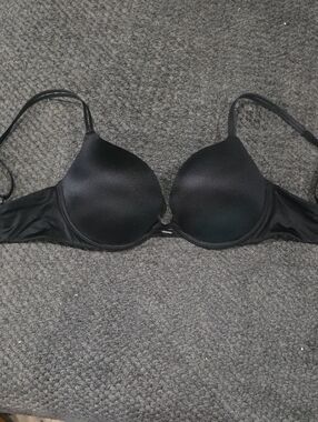 Victoria's Secret Black Smooth T-Shirt Bra